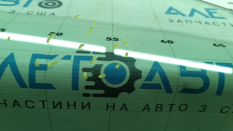 Glass of the front left door Hyundai Ioniq 17-22 scratches