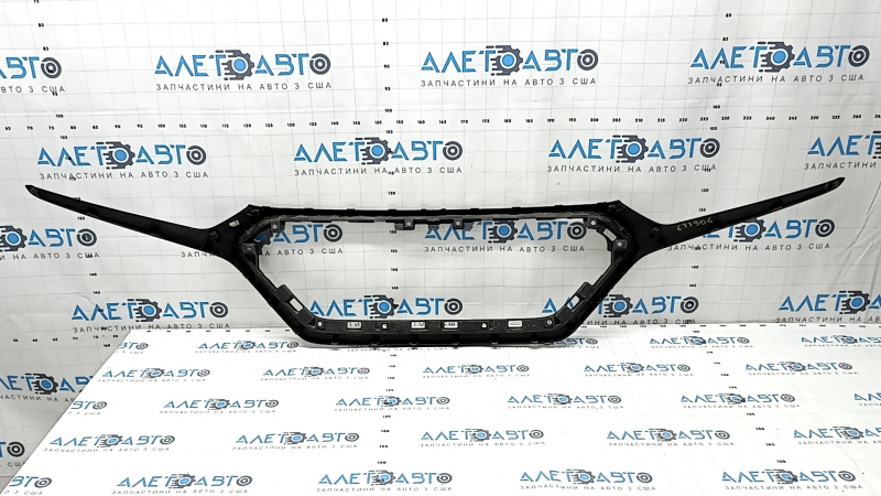 Front bumper center trim Hyundai Ioniq 20-22 HEV, PHEV gray, broken mount, scratches, bumps, sand