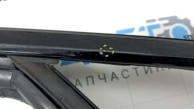 Upper door molding front right Audi A6 C8 19- black gloss with glass seal, scratches