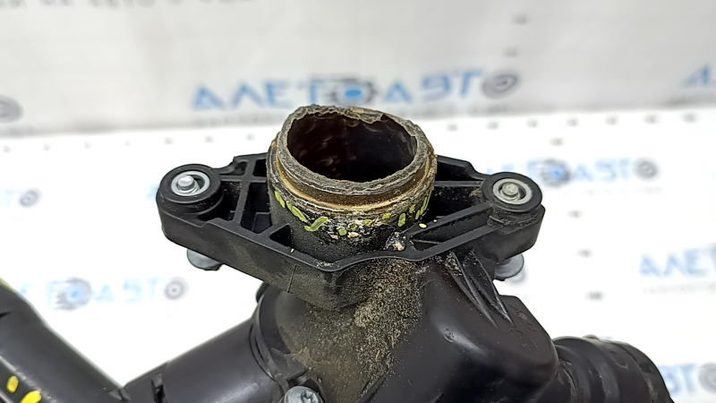 Thermostat housing assembly Mercedes W213 E 300 17-19 2.0T broken branch