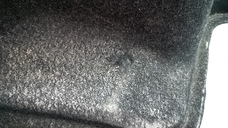 Arch trim right Infiniti G25 G35 G37 4d 06-14 black, scuffs