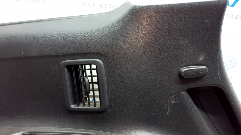 Arch trim left Infiniti JX35 QX60 13-20 black, scratches, abrasions