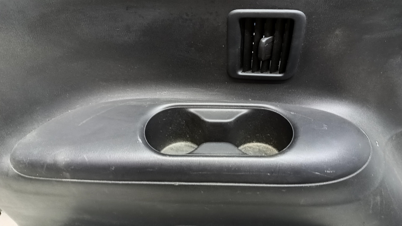 Left arch trim Nissan Pathfinder 13-18 black, Bose, scratches, broken mount