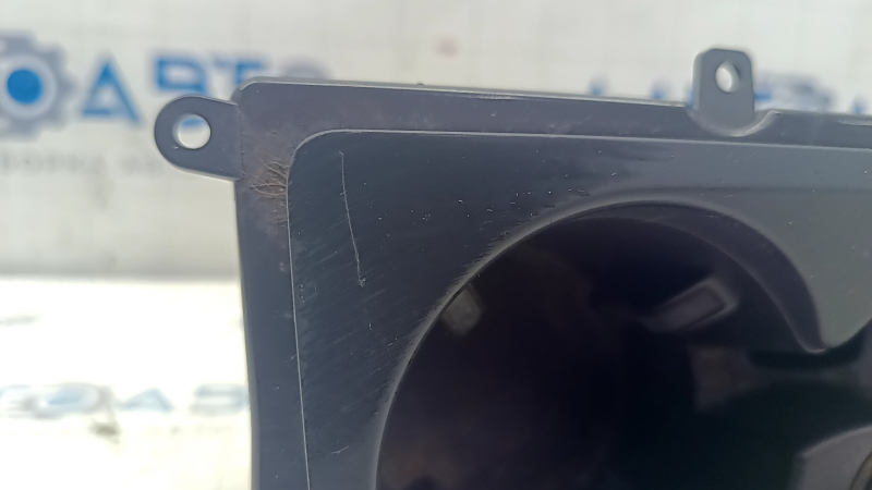 Cup holders of the central console with a cigarette lighter Audi A6 C8 19- scratches
