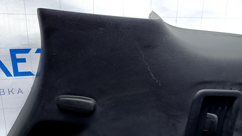 Arch trim right Infiniti JX35 QX60 13-17 for electric 3rd row, black, with button, scratches