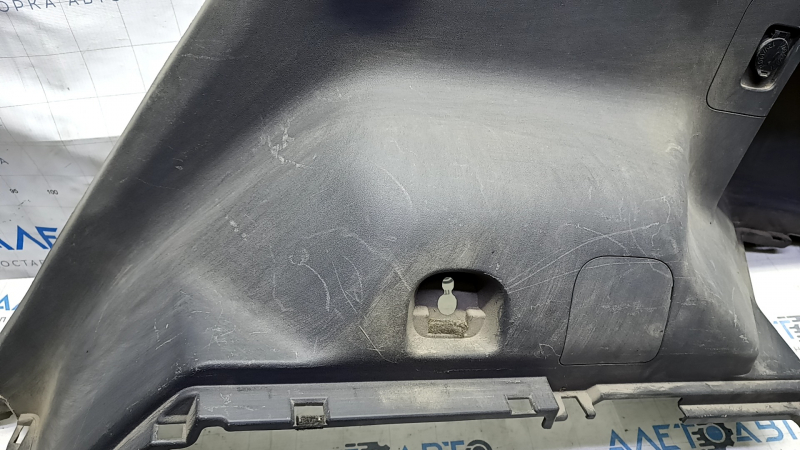 Arch trim right Toyota Prius V 12-17 dark gray, scratches, deep scratches, with cigarette lighter, without plug
