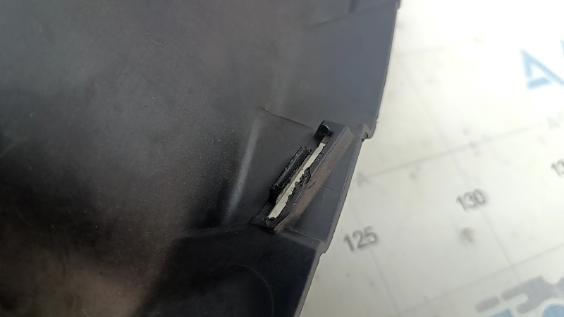 Front bumper air duct right Alfa Romeo Giulia 17-18 scratches