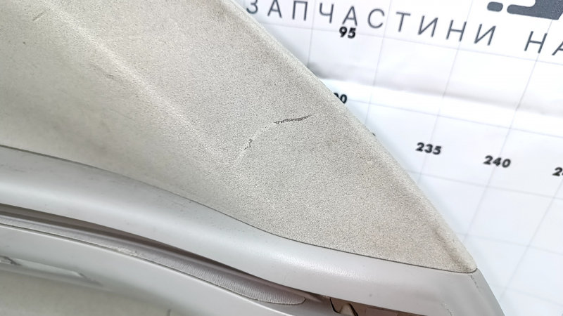 Upper right rear pillar trim Lexus RX300 RX330 RX350 RX400h 04-09 gray, scratches, dry-cleaned