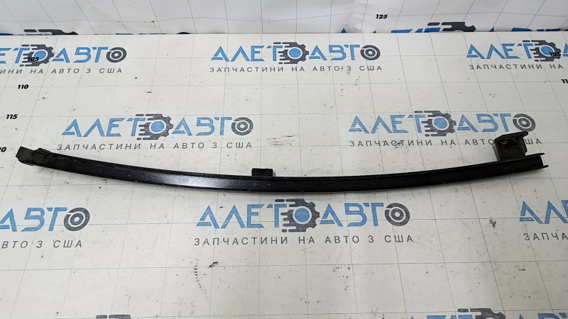 Rear right door glass guide for Lexus Hs250h 10-12