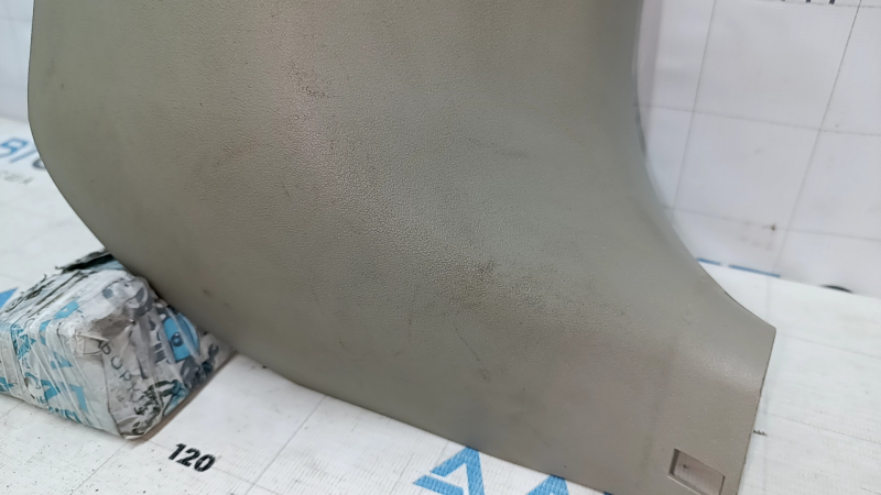 Front pillar trim lower right Toyota Prius 30 10-15 beige, scratches, needs cleaning