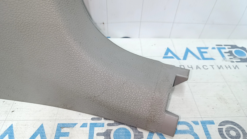 Front pillar trim lower right VW Passat b8 16-19 USA gray, scratches, scratches