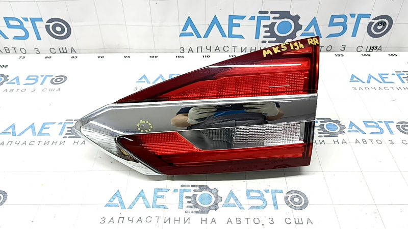 Inner taillight trunk lid right Ford Fusion mk5 19-20 halogen+LED with chrome level 3, pokes on chrome