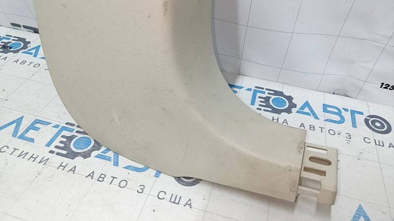 Front pillar trim lower right Lincoln MKC 15 - beige, plastic turned white, scratches