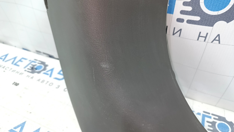 Front pillar trim lower right Nissan Leaf 13-17 gray, scratches