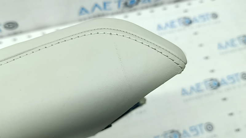 Front center console trim Volvo XC90 16-22 nappa leather, gray, scratches, for cleaning