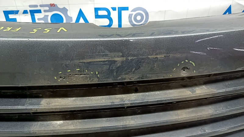 Front bumper grille Toyota Camry v55 15-17 usa LE, dents, non-standard holes, broken fasteners