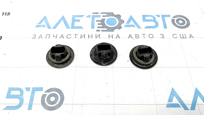 Threshold fastening clip small Toyota Prius 50 16-22 3 pcs