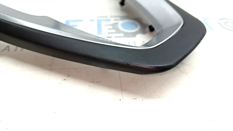 Steering wheel cover BMW X5 G05 19-24 for heated steering wheel, scratches