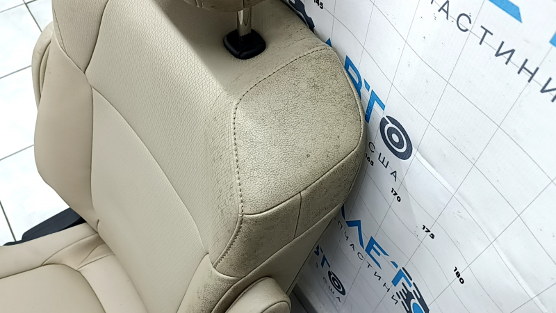 Rear row of seats 2nd row right Toyota Sienna 23-25 without Airbag, beige leather for 7 seats, rusty underneath, dry cleaning