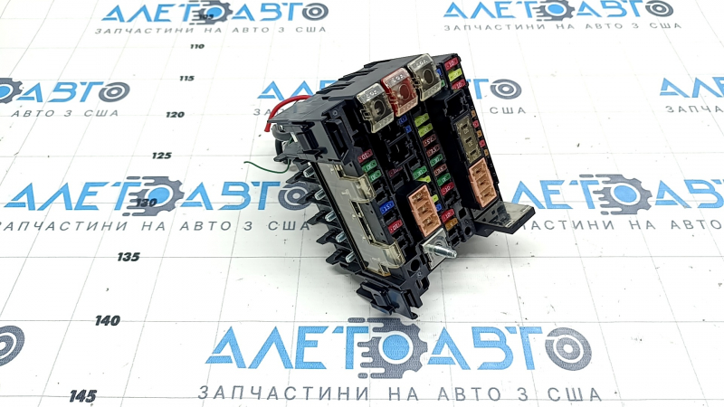Underhood fuse box Toyota Sienna 21-25