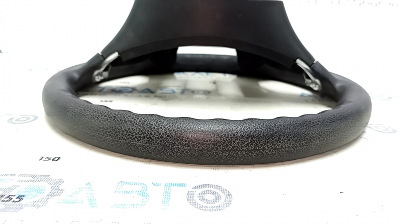 Naked steering wheel Nissan Murano z52 15-18 rubber black, scratches