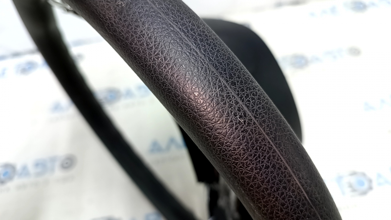 Naked steering wheel Nissan Murano z52 15-18 rubber black, scratches