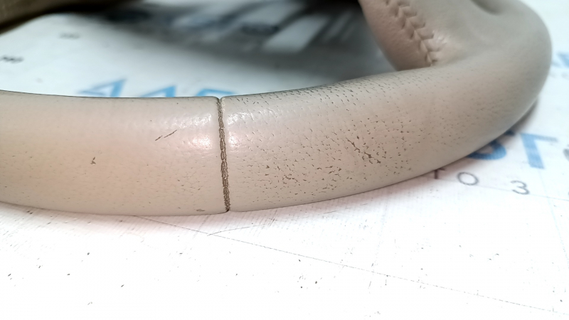 Naked steering wheel Nissan Rogue 14-16 beige leather, dry-cleaned, worn, scratches, cracks