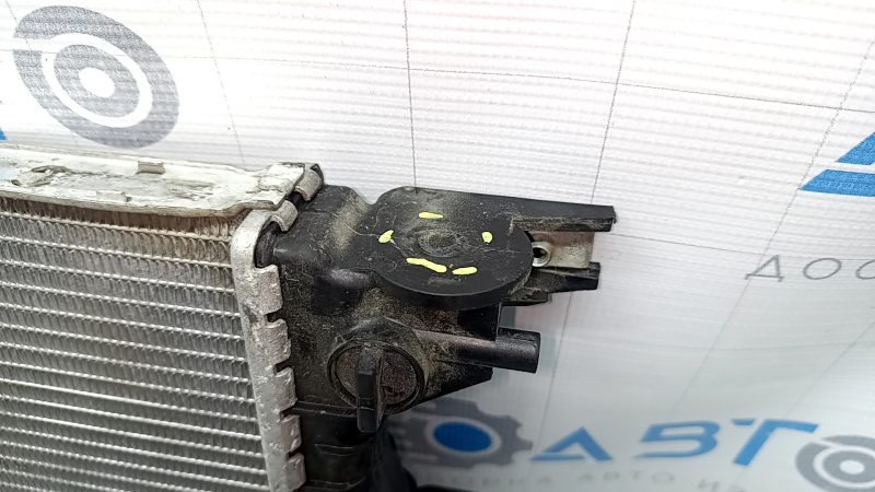 Radiator cooling water Ford Fusion mk5 13-20 hybrid, plug-in broken mount