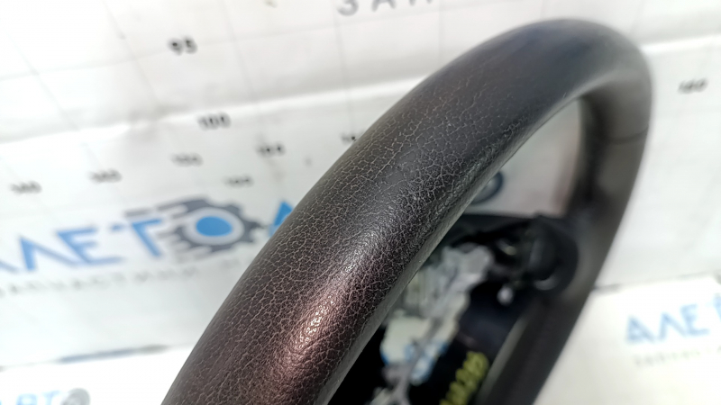 Naked steering wheel Toyota Avalon 13-14 black leather, dry-cleaned, scratches, bumps