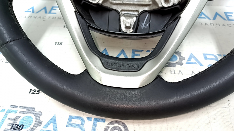 Naked steering wheel Jeep Grand Cherokee WK2 14-21 leather black, with pads, scratches, bumps