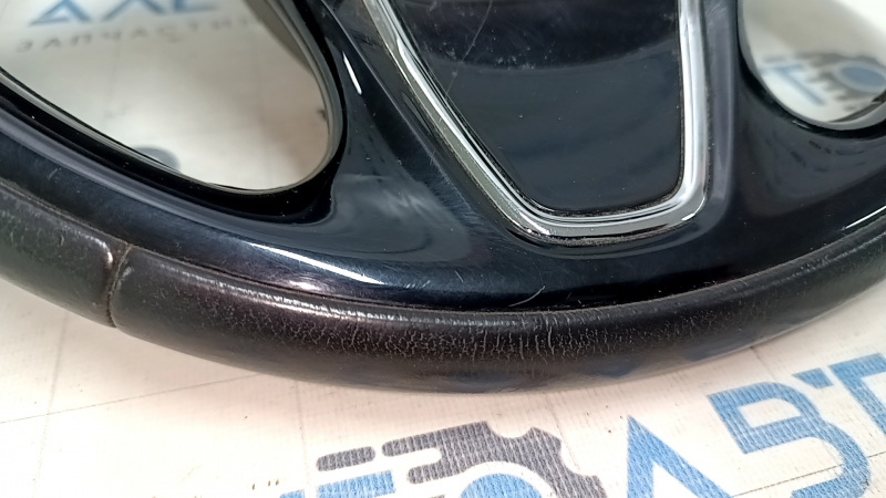 Naked steering wheel Mitsubishi Outlander 14-16 leather black, scratches