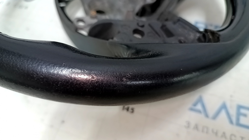 Naked steering wheel Mitsubishi Outlander 14-16 leather black, scratches