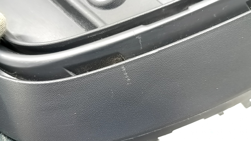 Lower grille of the front bumper right VW Tiguan 22-24 for parking sensors, structure, scratches
