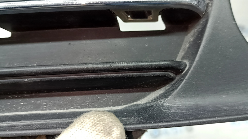 Lower grille front bumper left BMW 5 F10 14-16 partially open under fog lights, Luxury Line, with chrome molding, sand