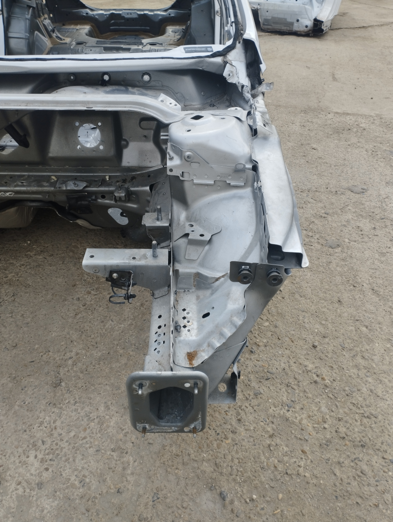Front left quarter Ford Fusion mk5 13-20 plug-in on body, silver