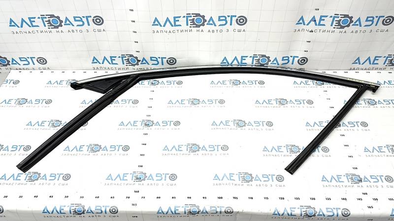 Upper door molding front left Volvo XC60 18-23 chrome with glass seal