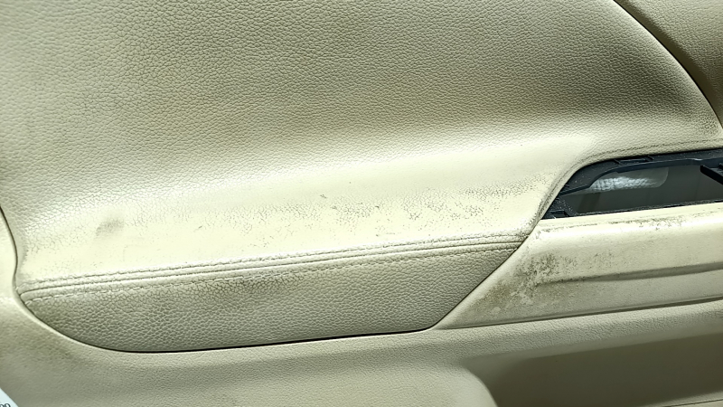 Door trim card front left Mitsubishi Outlander 14-18 beige, armrest beige leather, molding under dark wood, scratches, abrasions, for cleaning