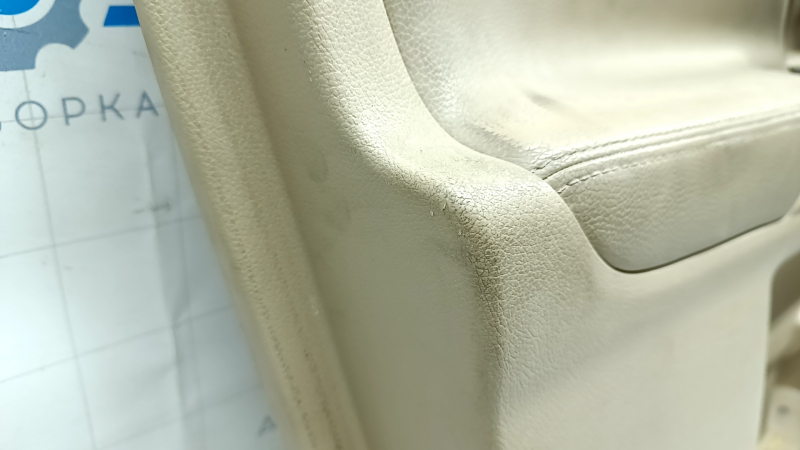 Door trim card front left Mitsubishi Outlander 14-18 beige, armrest beige leather, molding under dark wood, scratches, abrasions, for cleaning