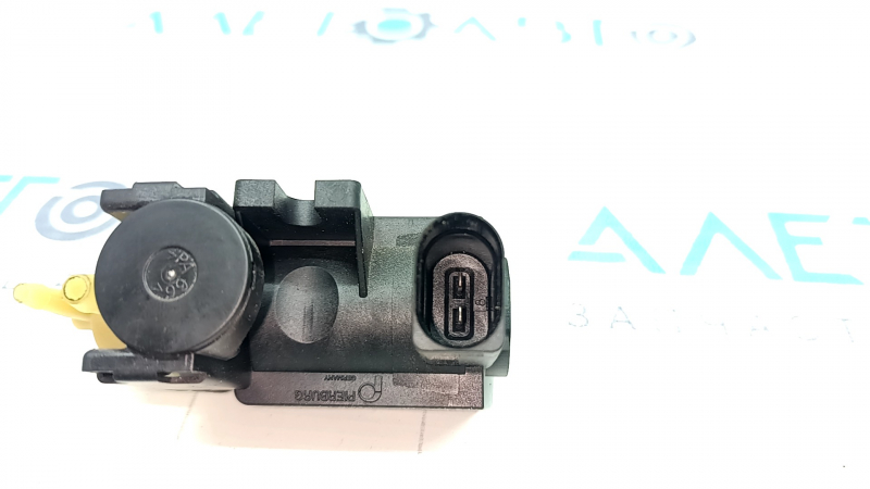 Valve solenoid on the turbine receiver Volvo XC40 19-25