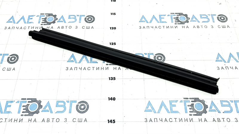 Glass seal inner rear right Volvo XC40 19-25