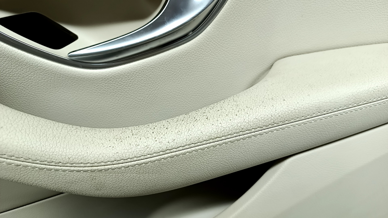 Door trim card front right Mercedes C-class W205 15-18 beige leather, wood insert, armrest beige leather, top black, with handle and pads, for cleaning
