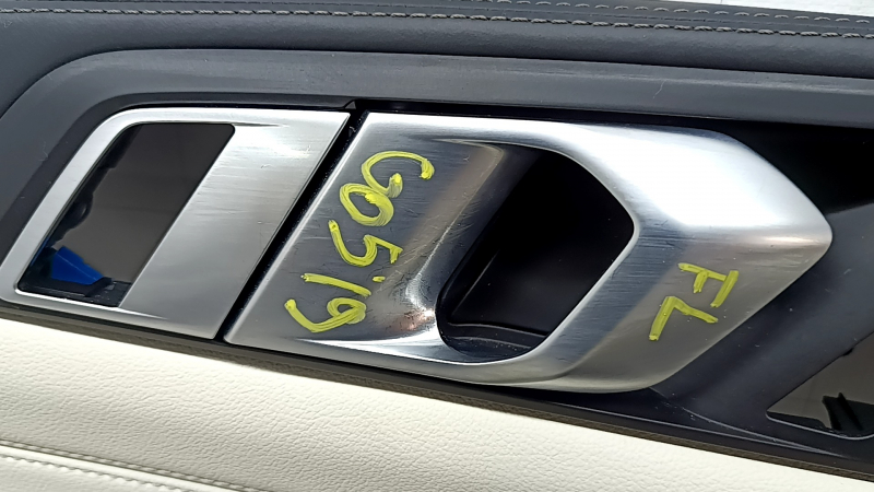 Door trim card front left BMW X5 G05 19-23 leather schwarz/Canberra-Beige, Fineline Stripe wood insert, armrest leather beige, with handle and pads, for memory and massage, scratches,