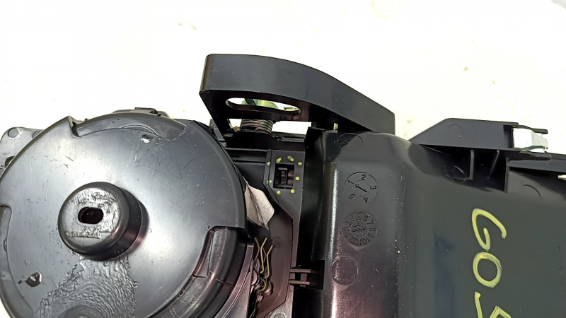 Box pocket center console with cup holders BMW X5 G05 19-24 for wireless charging, Fineline Stripe trim, scratches, broken cup holder mounts