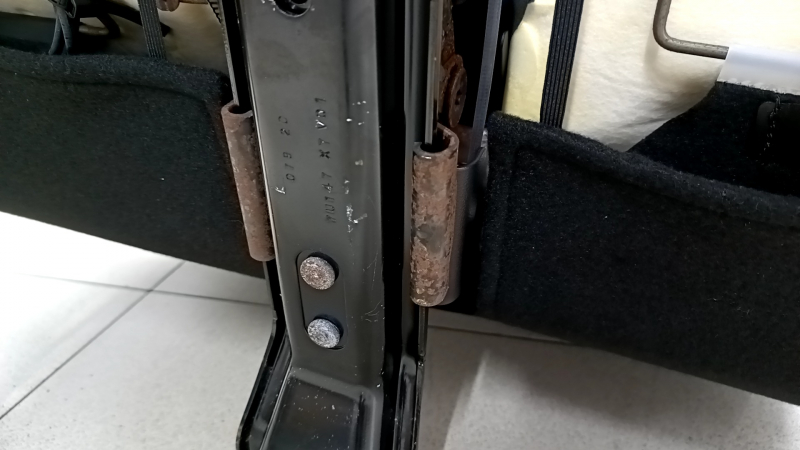 Rear row of seats 2 row right Toyota Highlander 20-22 leather black for 8 seats, XLE, hybrid, contact with water, rust