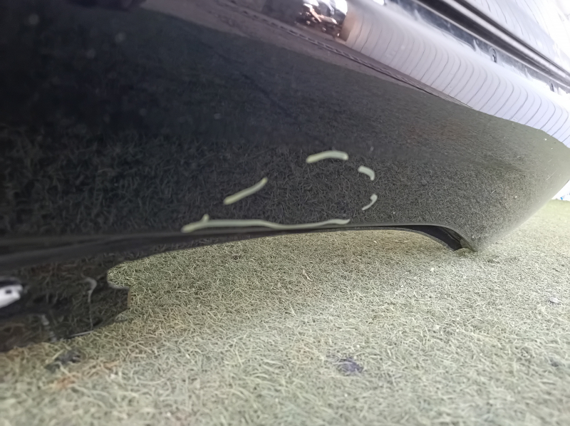 Metal roof Toyota Highlander 20 - under the hatch, on the body, dented on the banana