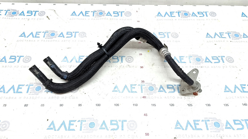 Cooling hose for the Ford Escape MK4 20-24 hybrid automatic transmission radiator