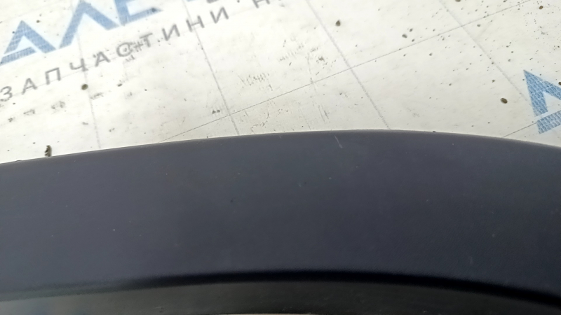 Jeep Cherokee KL 19-23 front right fender arch trim, broken fasteners, scratches