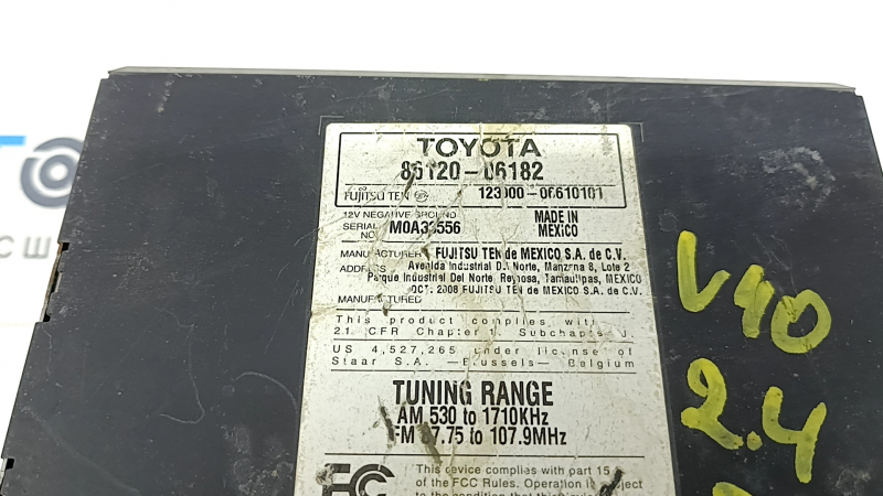 Tape recorder, radio, CD-player Toyota Camry v40 07-09 scratches, cracks