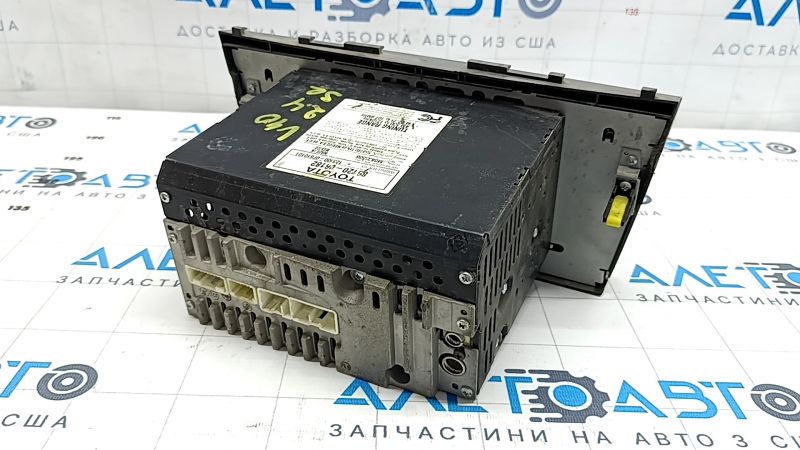 Tape recorder, radio, CD-player Toyota Camry v40 07-09 scratches, cracks