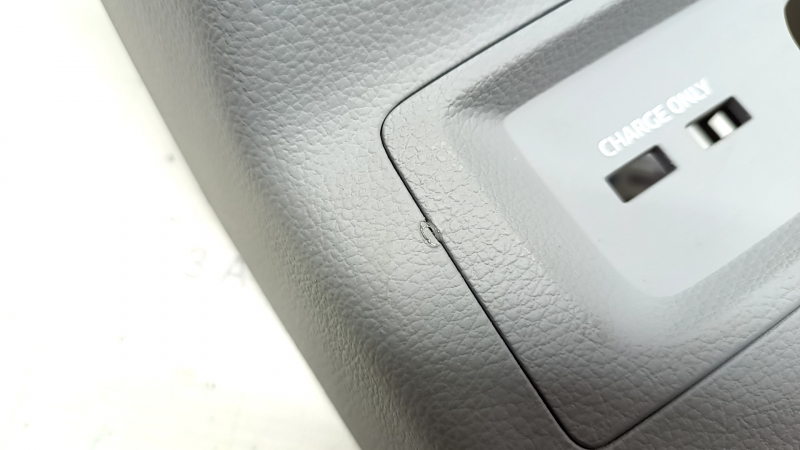 Audi Q5 80A 18-24 rear center console trim, gray, with lower trim for USB Hub, bumper